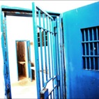 Interno della cella di detenzione nel super-carcere dell'Asinara