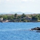 Vista della villa dal paese di Stintino