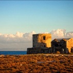 La torre sulla spiaggia delle Saline